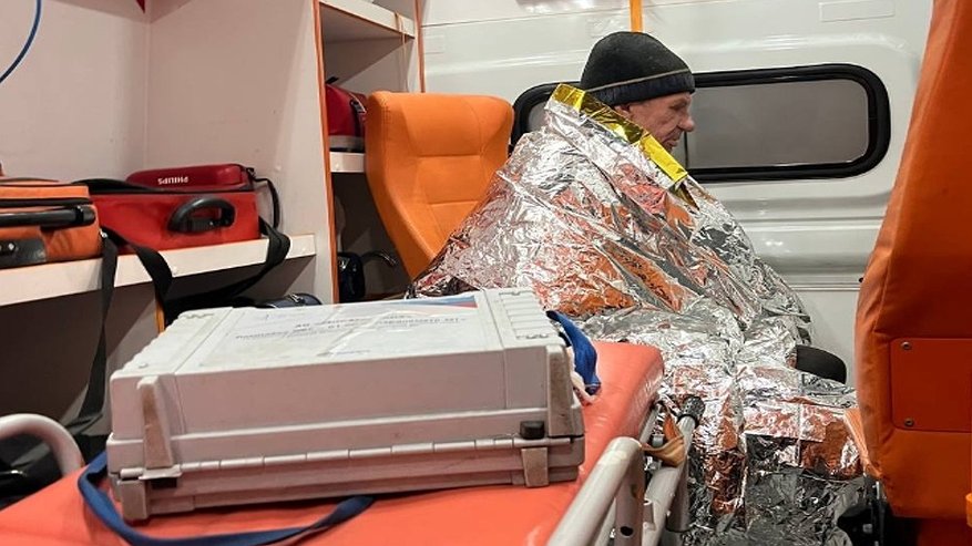 Главная картинка новости: Воронежские поисковики нашли живым 72-летнего пропавшего в лесу мужчину