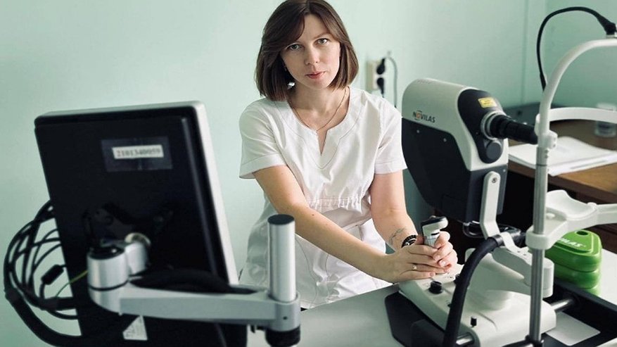 Главная картинка новости: Врачи Воронежской офтальмологической больницы спасли зрение подростка с редкой аллергией