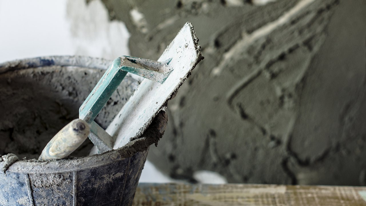 Главная картинка новости: Загадка пластичного раствора: зачем строители добавляют в цемент обычную известь