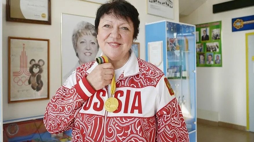 Главная картинка новости: Воронежская олимпийская чемпионка Ирина Макогонова отметила день рождения