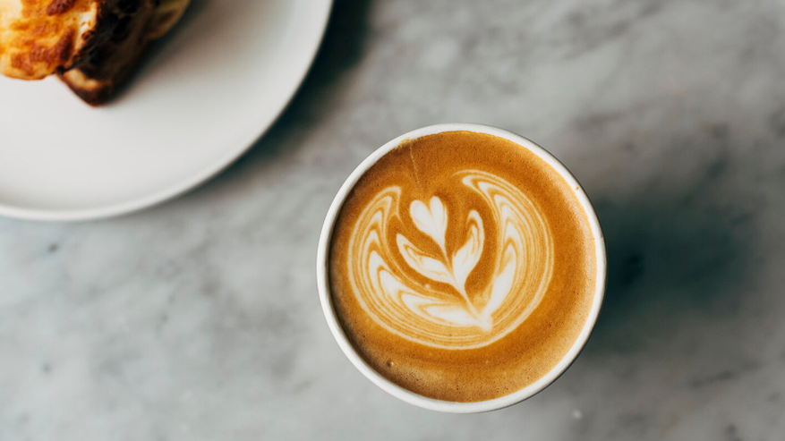 Главная картинка новости: Не берите товар с этой пометкой: как отличить настоящее сливочное масло от подделки