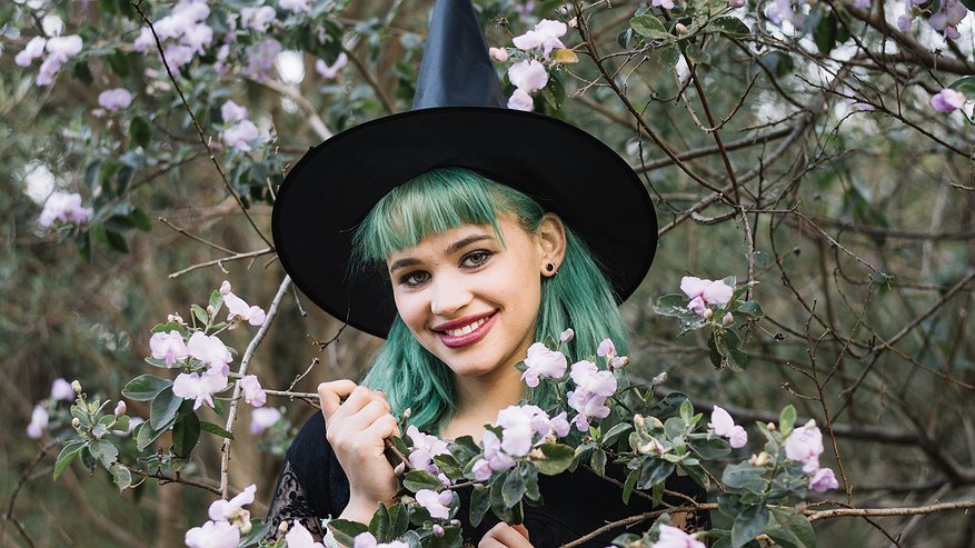 Главная картинка новости: Имя, которое распространилось от королевских династий до Страны чудес: в переводе значит "благородная" - как назвать девочку