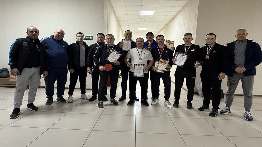 Главная картинка новости: Воронежские полицейские и ветераны МВД провели турнир по настольному теннису