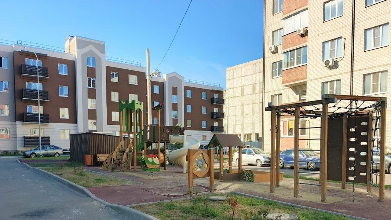 Главная картинка новости: В Новой Усмани завершили приемку 20 квартир для детей оставшихся без родителей