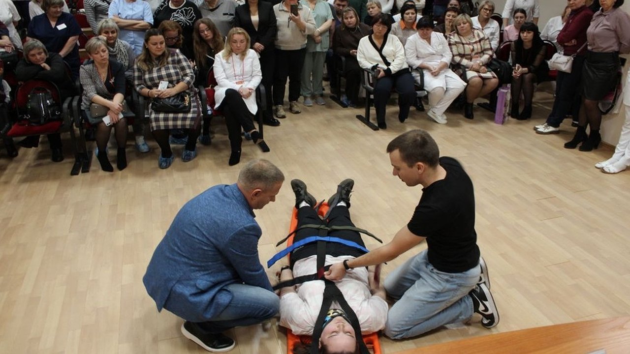 Главная картинка новости: Воронеж стал площадкой для большой медицинской конференции о безопасности на дорогах