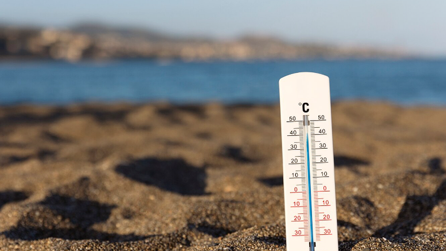 Главная картинка новости: Будет тепло, как на курорте: назвали регионы России, где столбики термометров резко взлетят - погода удивит