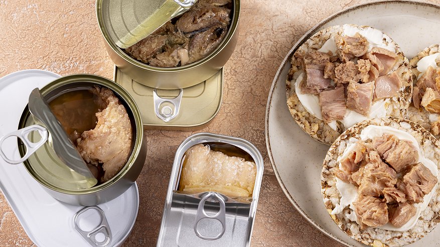 Главная картинка новости: Купила консервы - говядину и свинину тушеные, что стало за 3 года с качеством: попробовала и показываю изменения