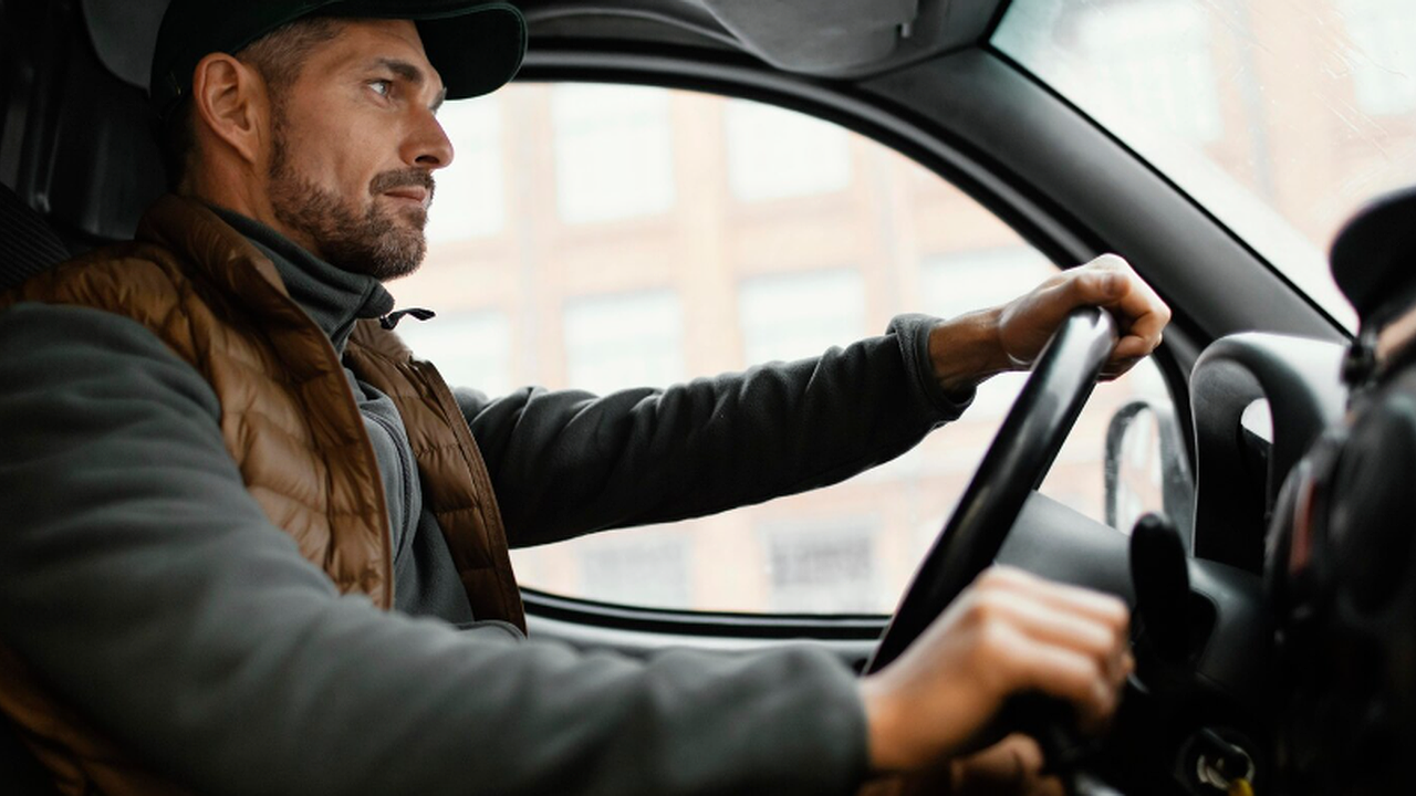 Главная картинка новости: Правда о возрасте за рулем: новые правила для водителей-пенсионеров в России