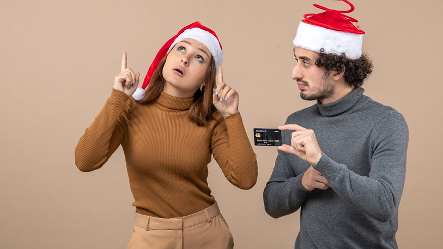 Главная картинка новости: Кого нельзя заставить работать в Новый год по закону - рассказывает юрист