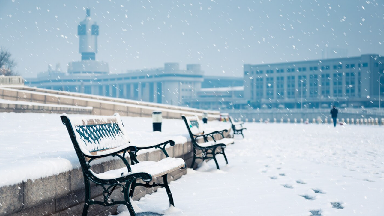 Главная картинка новости: Российский Гидрометцентр объявил о масштабном похолодании. В каких регионах России на этой неделе ударят морозы до -42°C