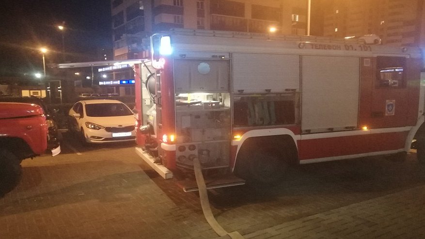 Главная картинка новости: В Коминтерновском районе Воронежа ночью потушили пожар в квартире на пятом этаже