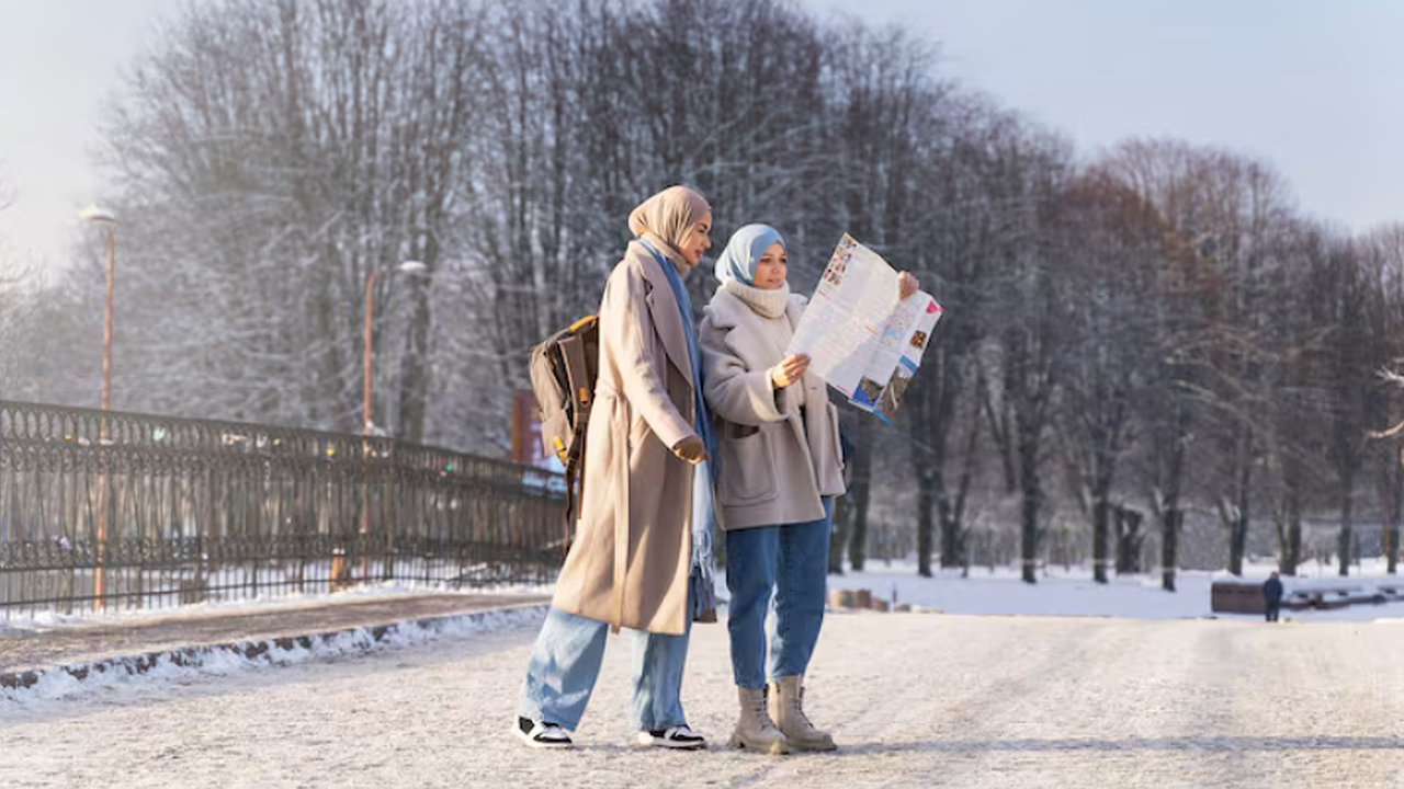 Главная картинка новости: Зимняя сказка в пути: как уехать к Деду Морозу прямо из своего города