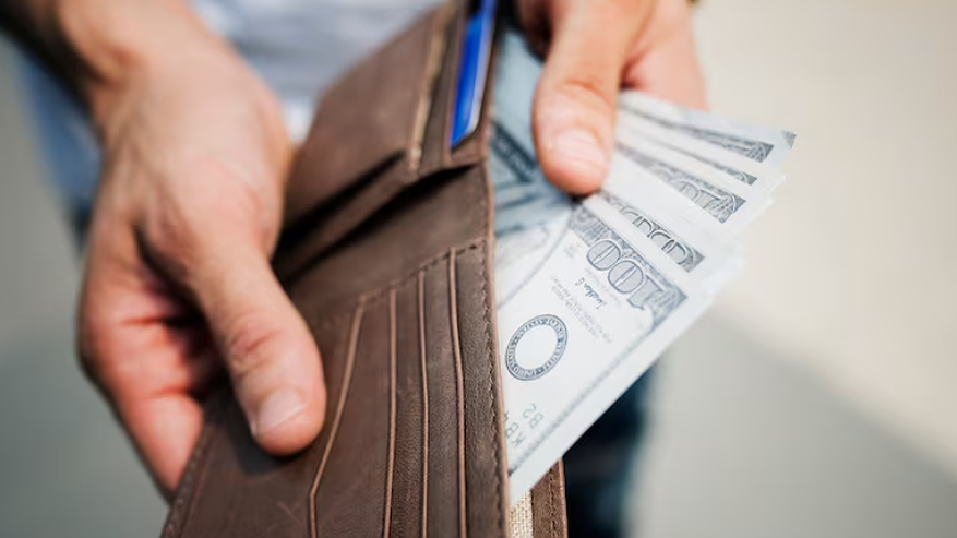 Главная картинка новости: Декабрьская зарплата придет раньше: разбираемся, кому и когда перечислят