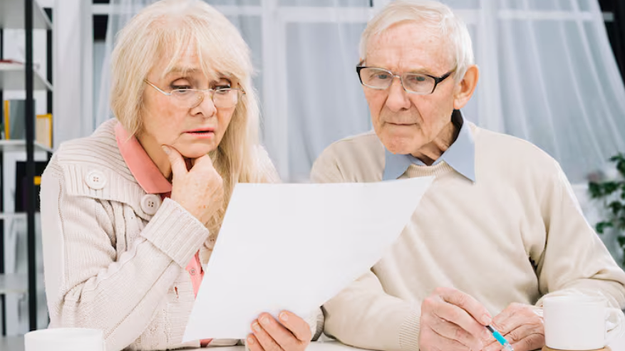 Главная картинка новости: Нотариус ошибся, наследство потеряно. История, которая заставит перепроверить документы