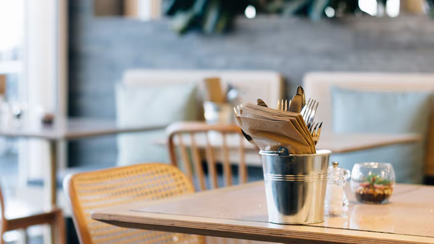 Главная картинка новости: Кофейня в Воронеже возобновила работу: семь дней без клиентов из-за кишечной инфекции