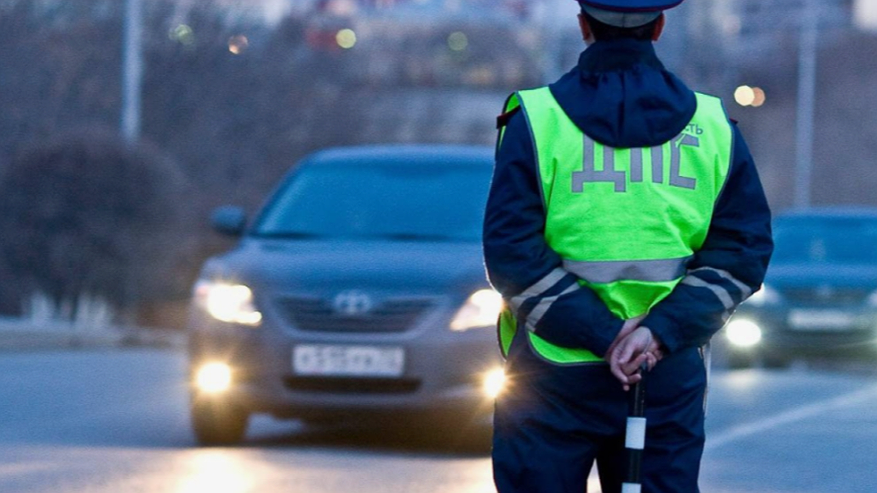 Главная картинка новости: Что должен инспектор ДПС водителю, если он остановил автомобиль и хочет составлять протокол