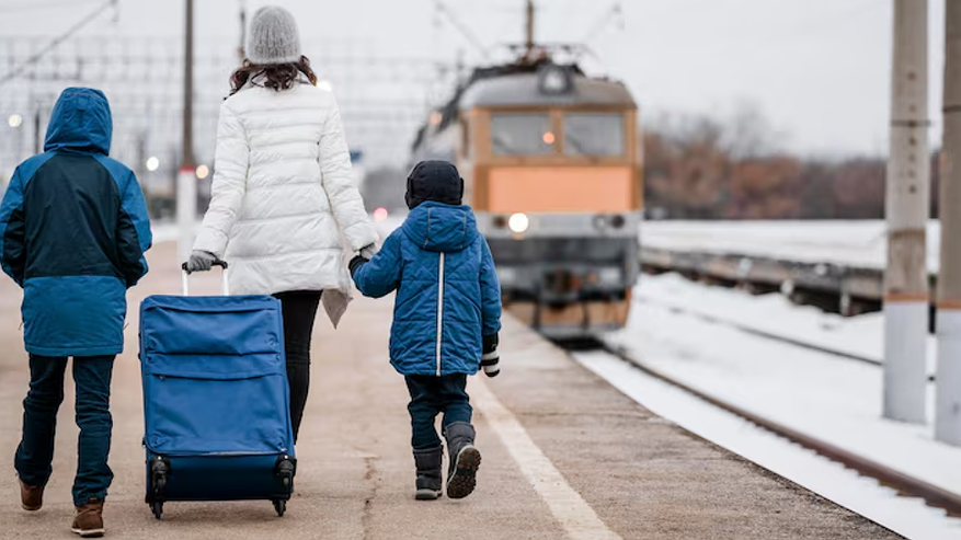 Главная картинка новости: Путешествия с детьми станут строже: что нужно знать о новых правилах на поездах с 20 января