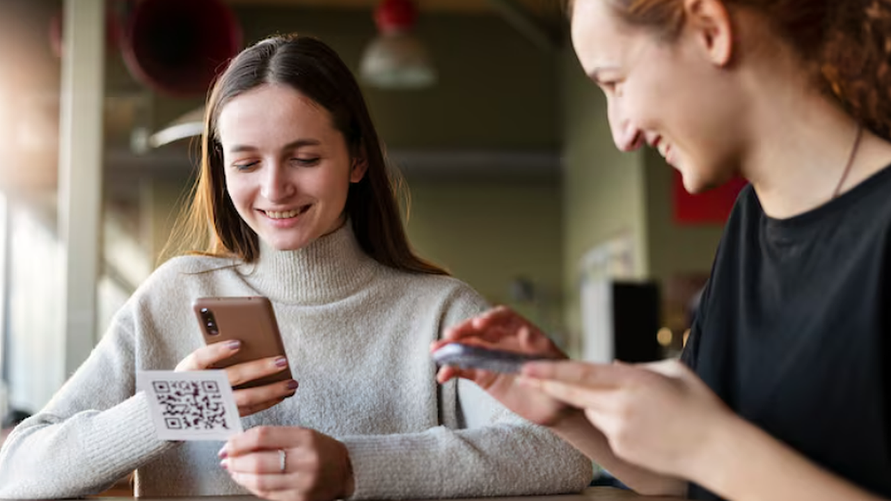 Главная картинка новости: С сентября воронежские банки при любых переводах будут использовать только единый QR-код