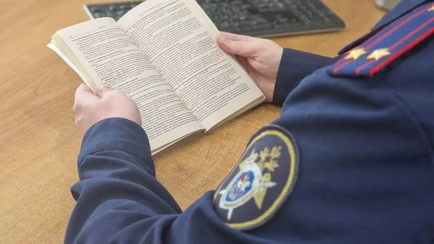 Главная картинка новости: Александр Бастрыкин взял под контроль ситуацию с обветшалым историческим домом в Воронеже: завели уголовное дело