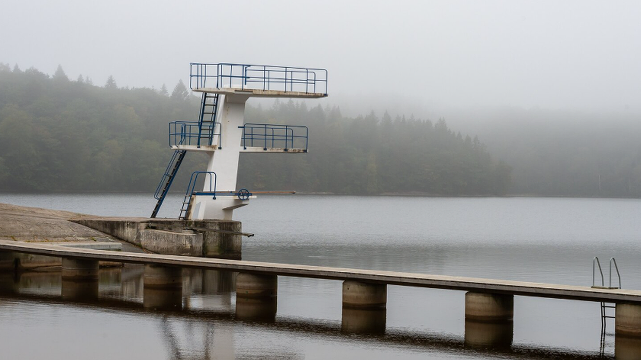 Главная картинка новости: Воронежское водохранилище медленно очищается. Что делают власти для ускорения процесса?