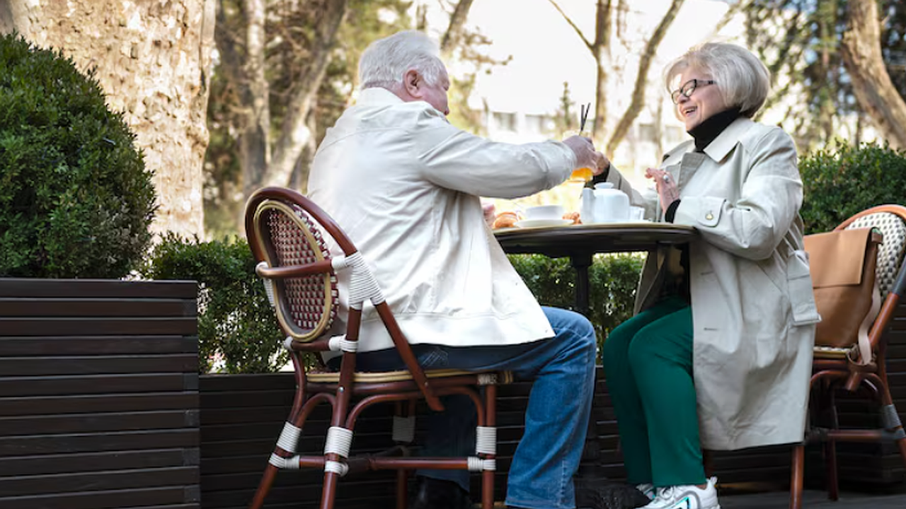 Главная картинка новости: Отдых за счет Соцфонда: как пенсионерам вернуть деньги за поездку