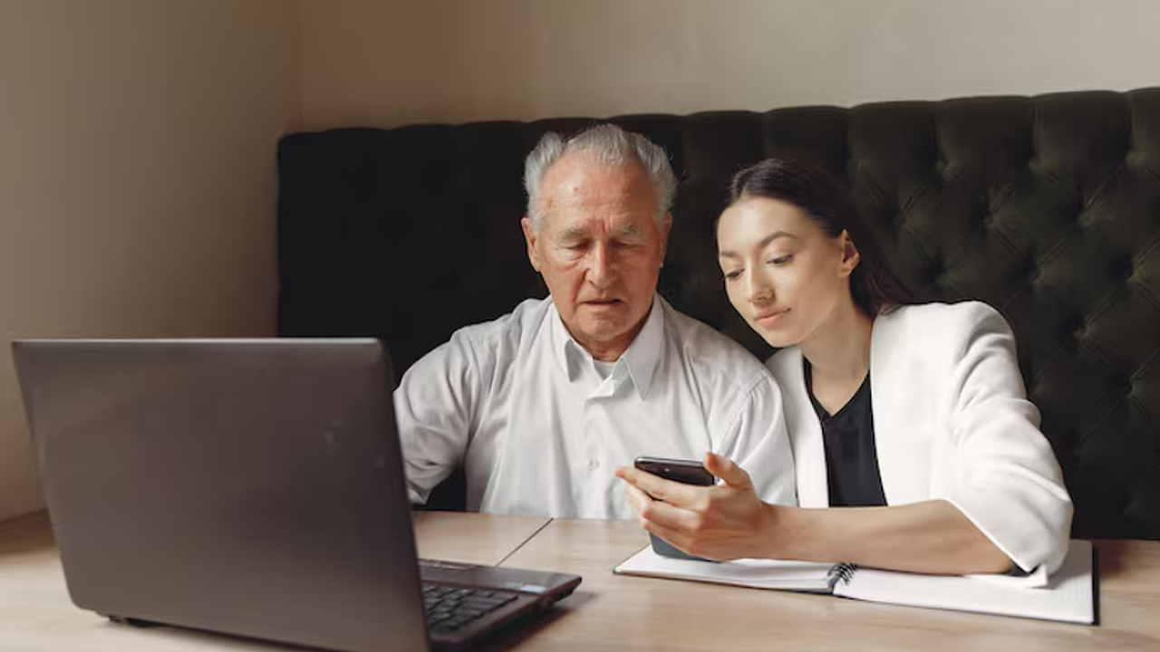 Главная картинка новости: Поддержка через налоги: депутаты предлагают перечислять часть НДФЛ на пенсии родителей