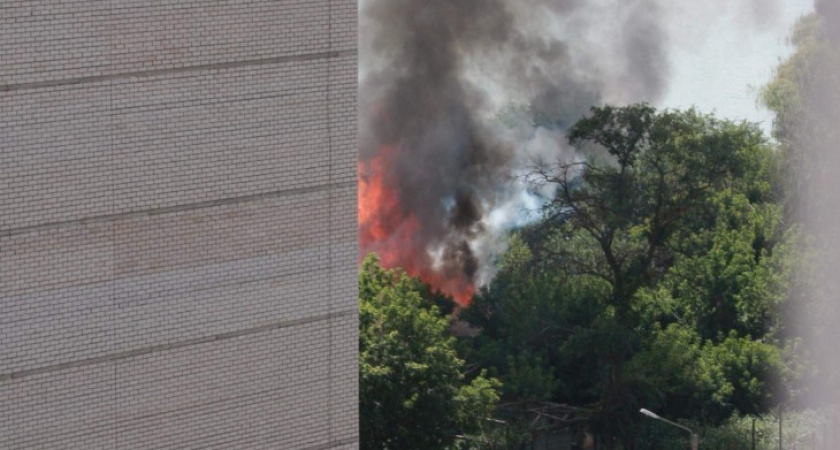 В Воронеже на левом берегу сгорел нежилой дом