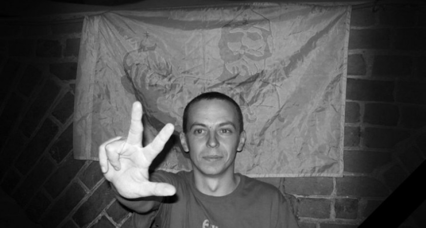 В Воронежской области током убило сотрудника МЧС, который влез на товарный поезд