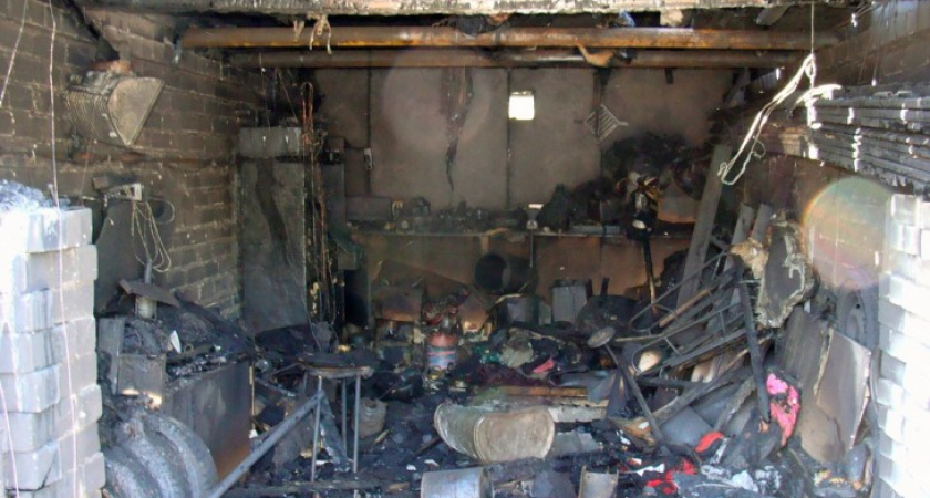 В Воронежской области мужчина едва не сгорел в гараже