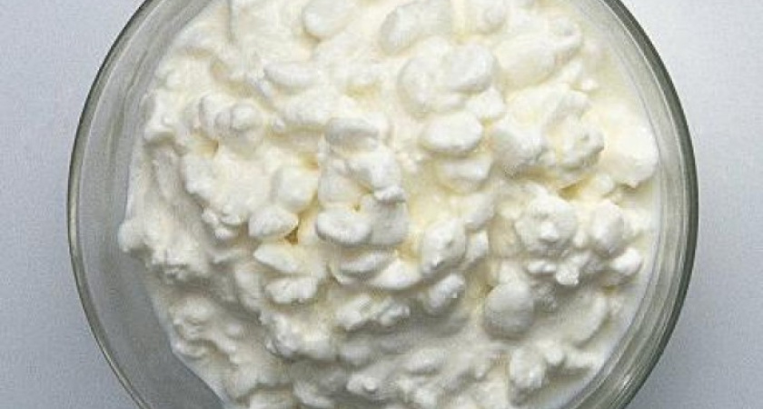 Малышей в Воронеже кормили непроверенным творогом