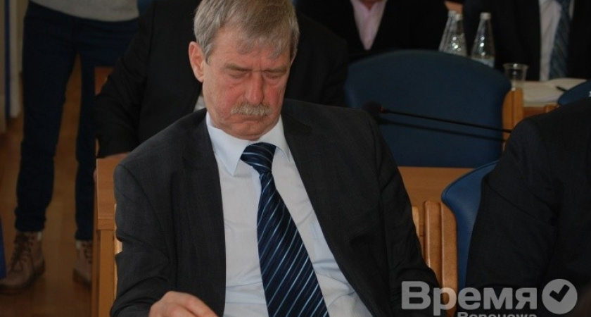Экс-спикера воронежской Гордумы, отдохнувшего в Париже за счёт бюджета, оштрафовали на 75 тысяч рублей
