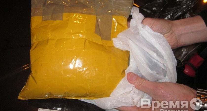 В Воронеж из столицы везли героин, спрятав его в пасхальных принадлежностях