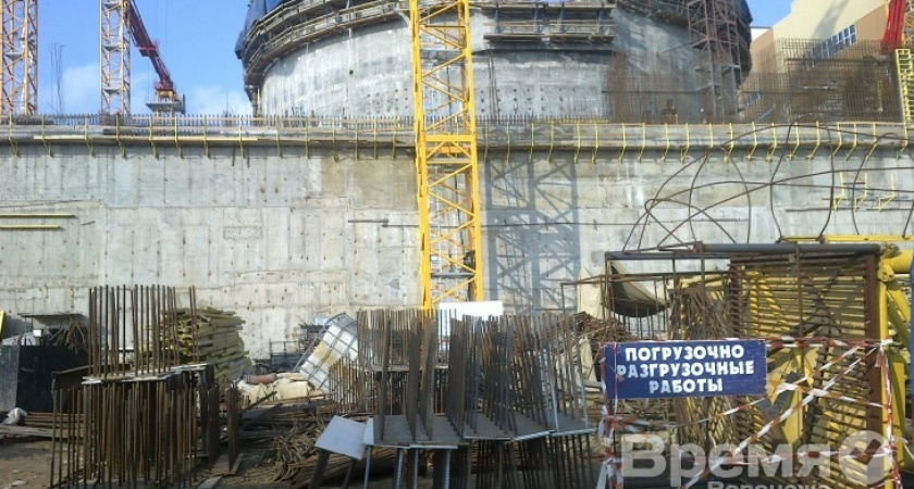 Строительство Нововоронежской АЭС едва не сорвала упавшая стрела башенного крана