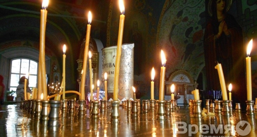 «В Воронеже на кладбище как в кафе – со своим не пускают!»