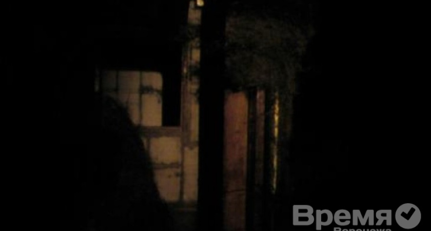 В Воронеже ночью горели не только машины, но и шиномонтаж