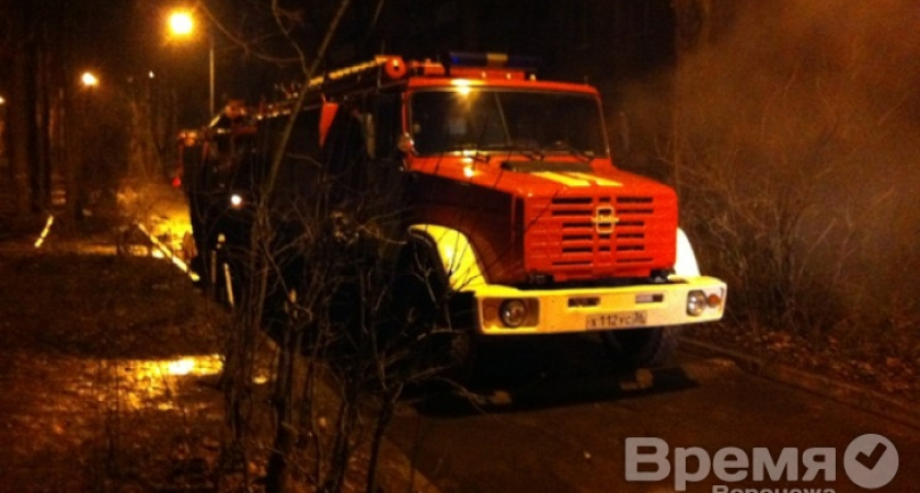 В Воронеже из-за пожара в подвале многоэтажки эвакуировали 39 человек