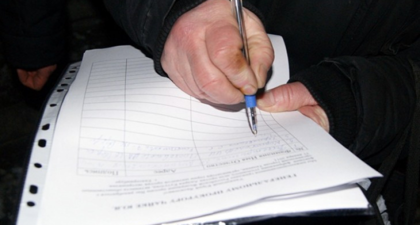 В Воронеже поименно переписывают готовых голосовать за «Единую Россию»