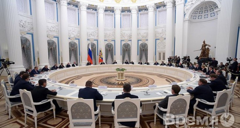 Воронежский губернатор не стал петь дифирамбы президенту