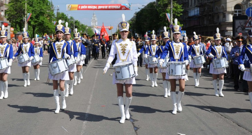 Воронеж отметил День Победы салютом за миллион рублей