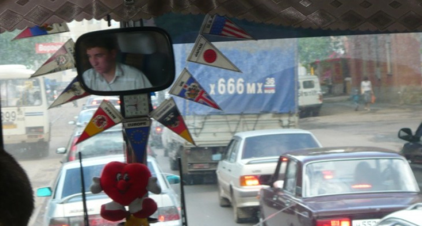 Средняя скорость транспорта в Воронеже составляет 20 км/ч