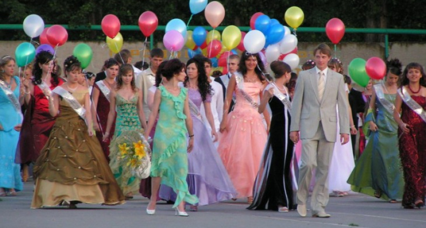 К воронежским выпускникам приставят 2300 полицейских