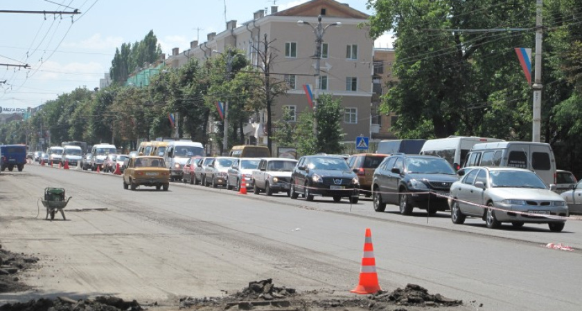 На этот раз движение по проспекту Революции не открывают из-за дождя