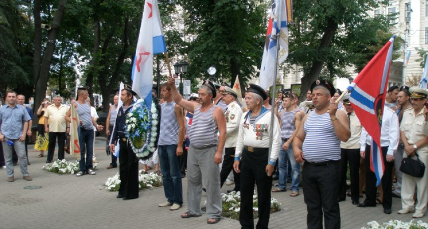 Воронеж очень скромно отметил день ВМФ