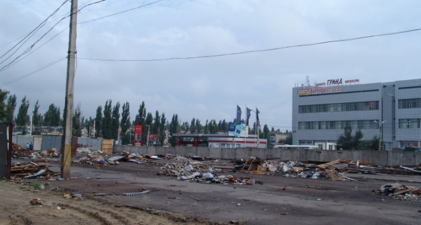 В Воронеже Остужевский рынок разобрали почти до основания
