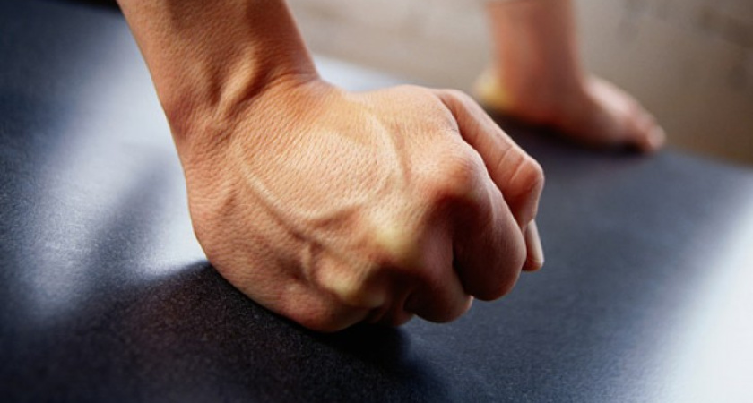 Двоих воронежцев накажут за избиение своих детей