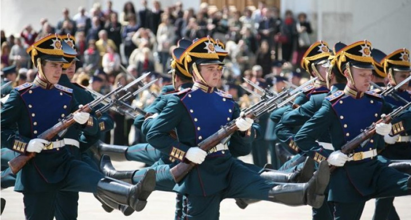 Юбилейные торжества в Воронеже откроет Кремлевский полк