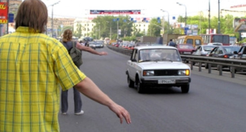 Краснодарский водитель украл в Воронеже у своих пассажиров-земляков 300 тысяч рублей