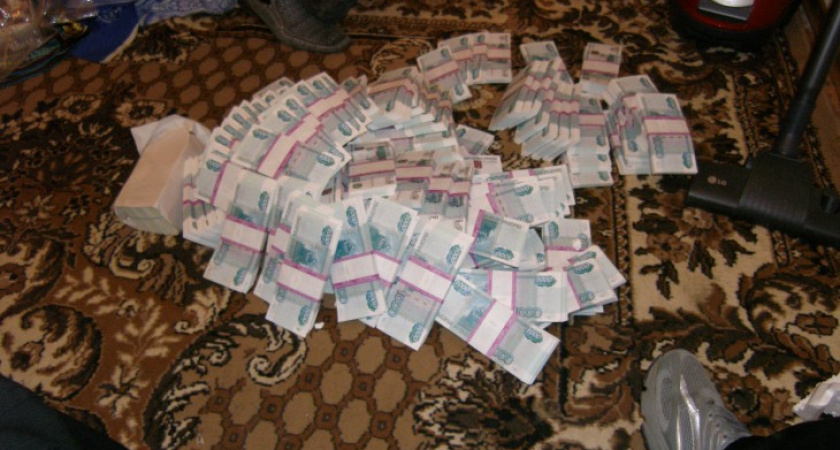 В Воронеже банде фальшивомонетчиков зачитывали приговор четыре дня