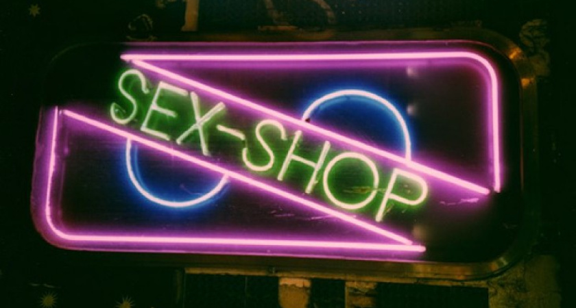 В центре Воронежа обнаружены три нелегальных интим-салона