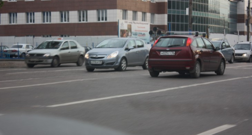 На проспекте Труда исчезла «двойная сплошная», запрещающая поворот на Солнечную